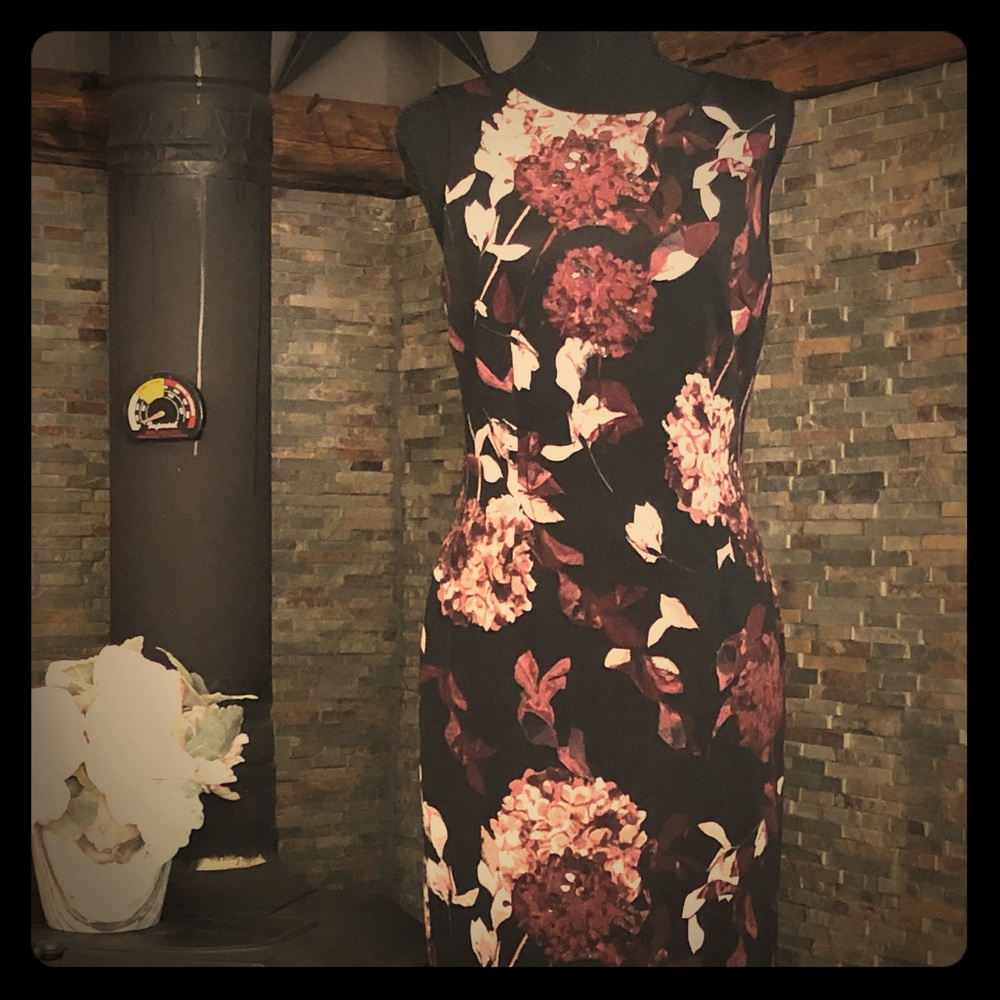 Black&burgundy floral Ivanka Trump column dress